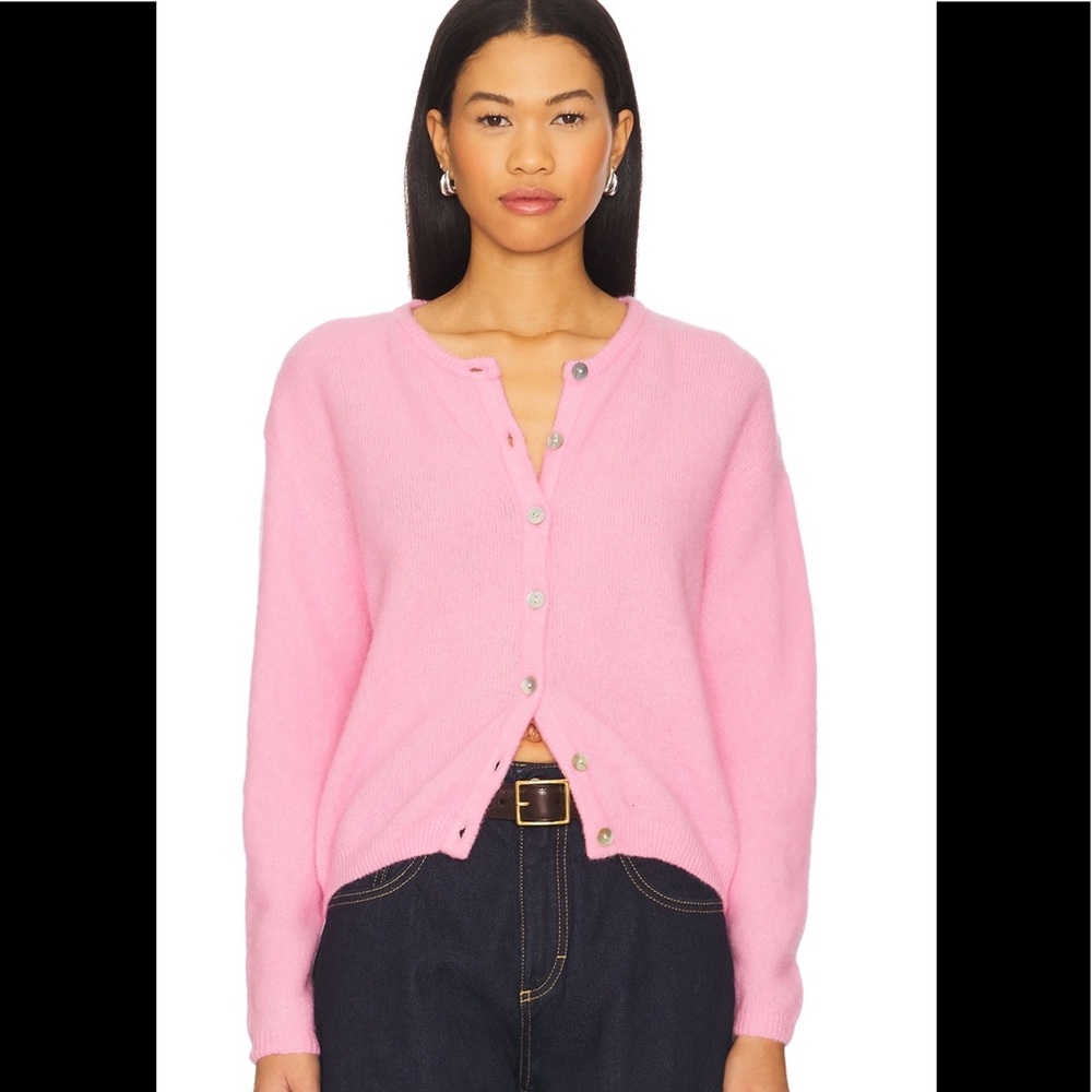 Never worn gorgeous pink American vintage sweater